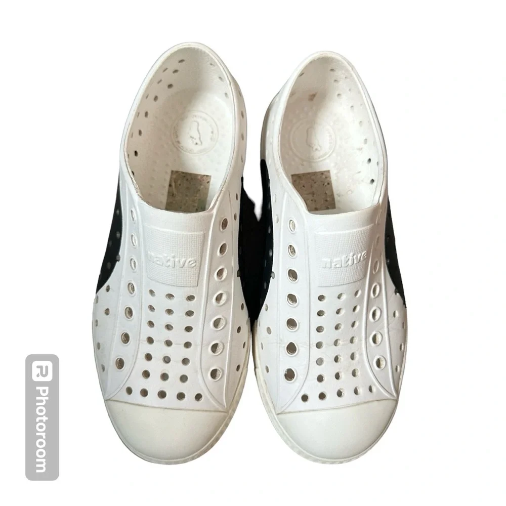 NATIVE Jefferson Circle Unisex Slip On Lightweight Eva Waterproof Shoes Size C13